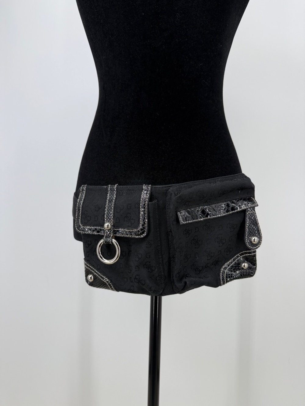 Vtg guess SOLD